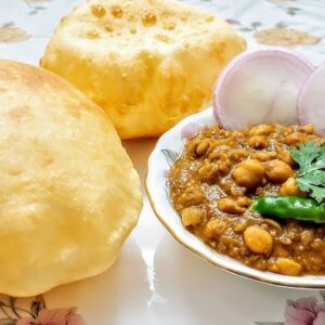 CHOLEY BHATURE (2)